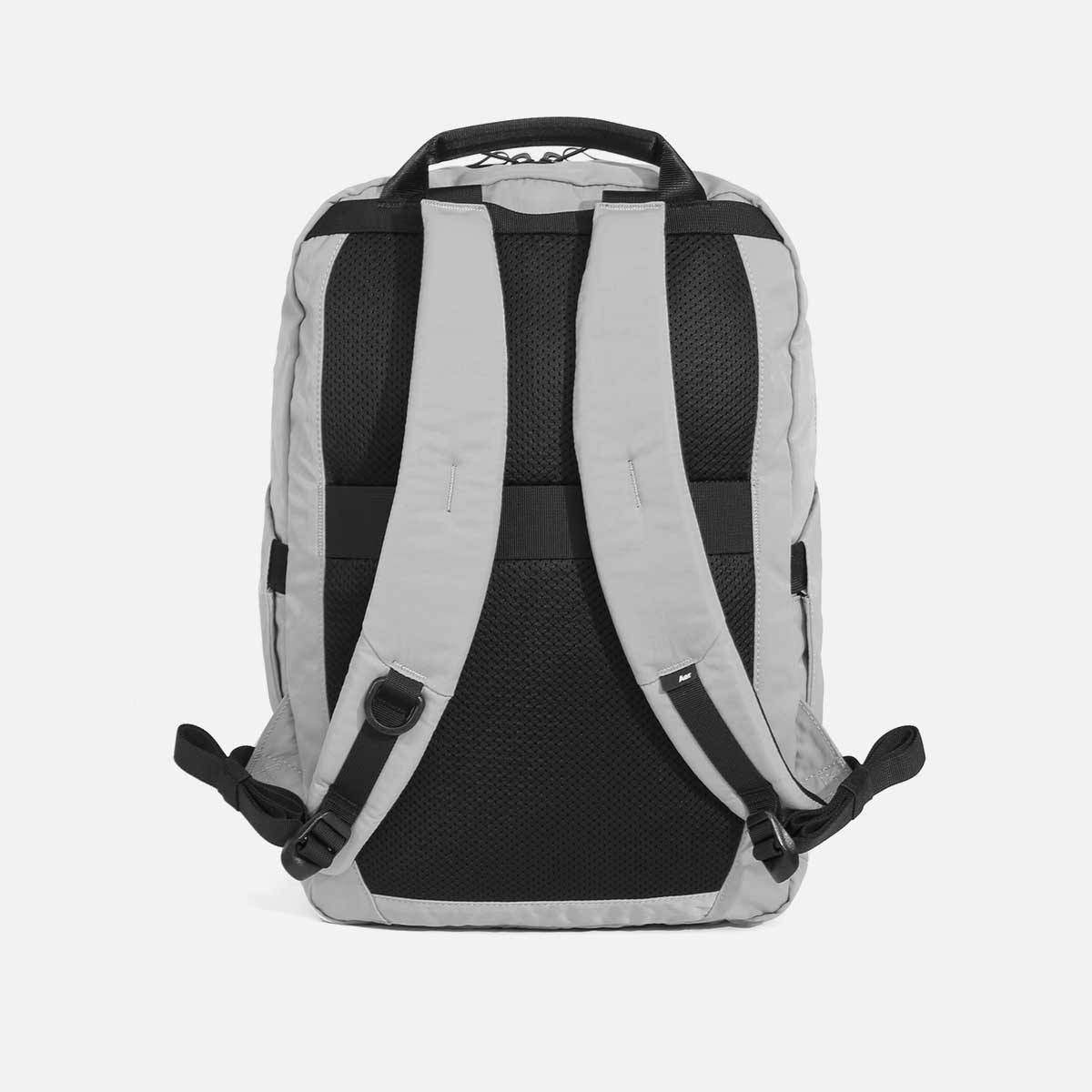 Lite Pack Mk II — Lunar Gray view 4