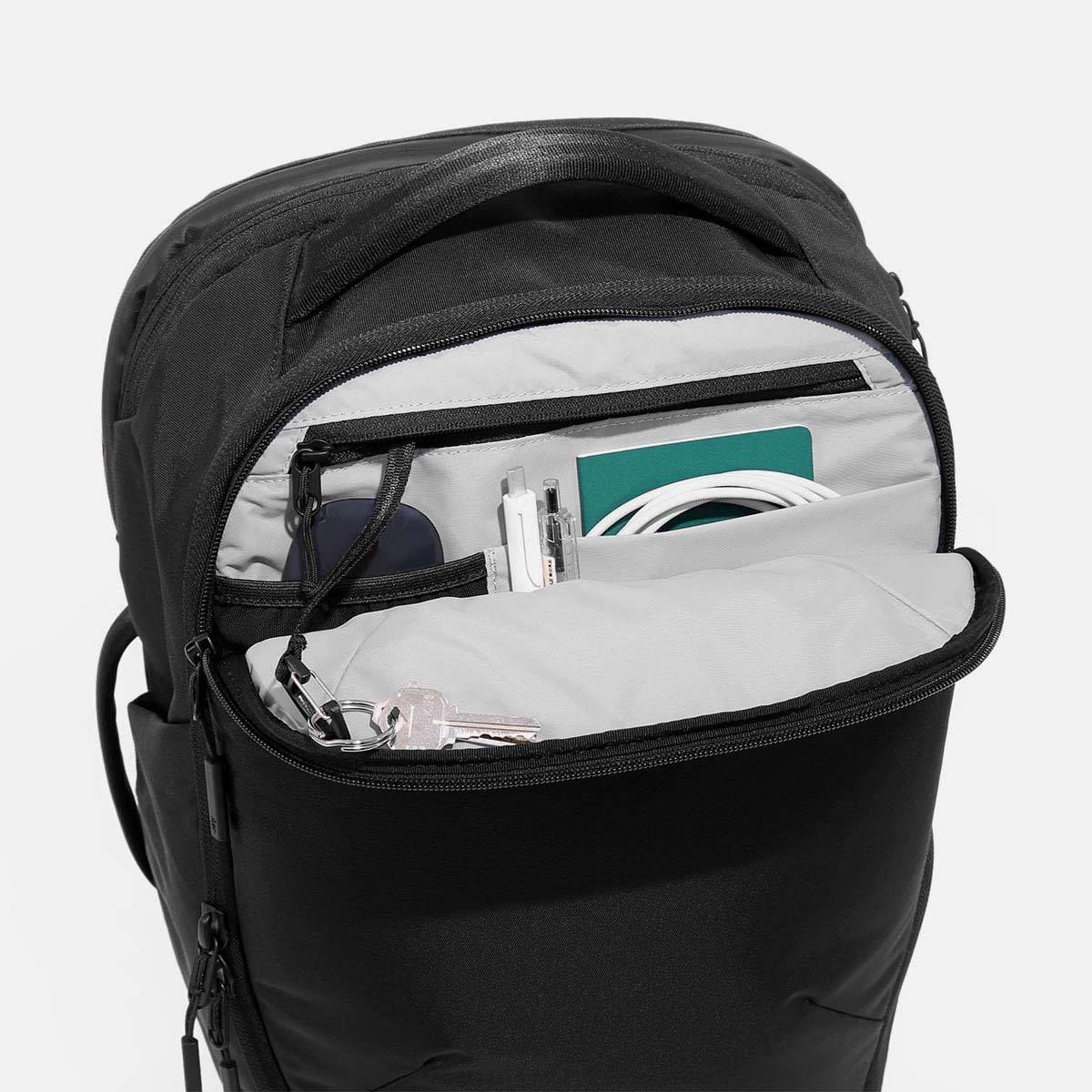 Pro Pack 24L — Black view 3