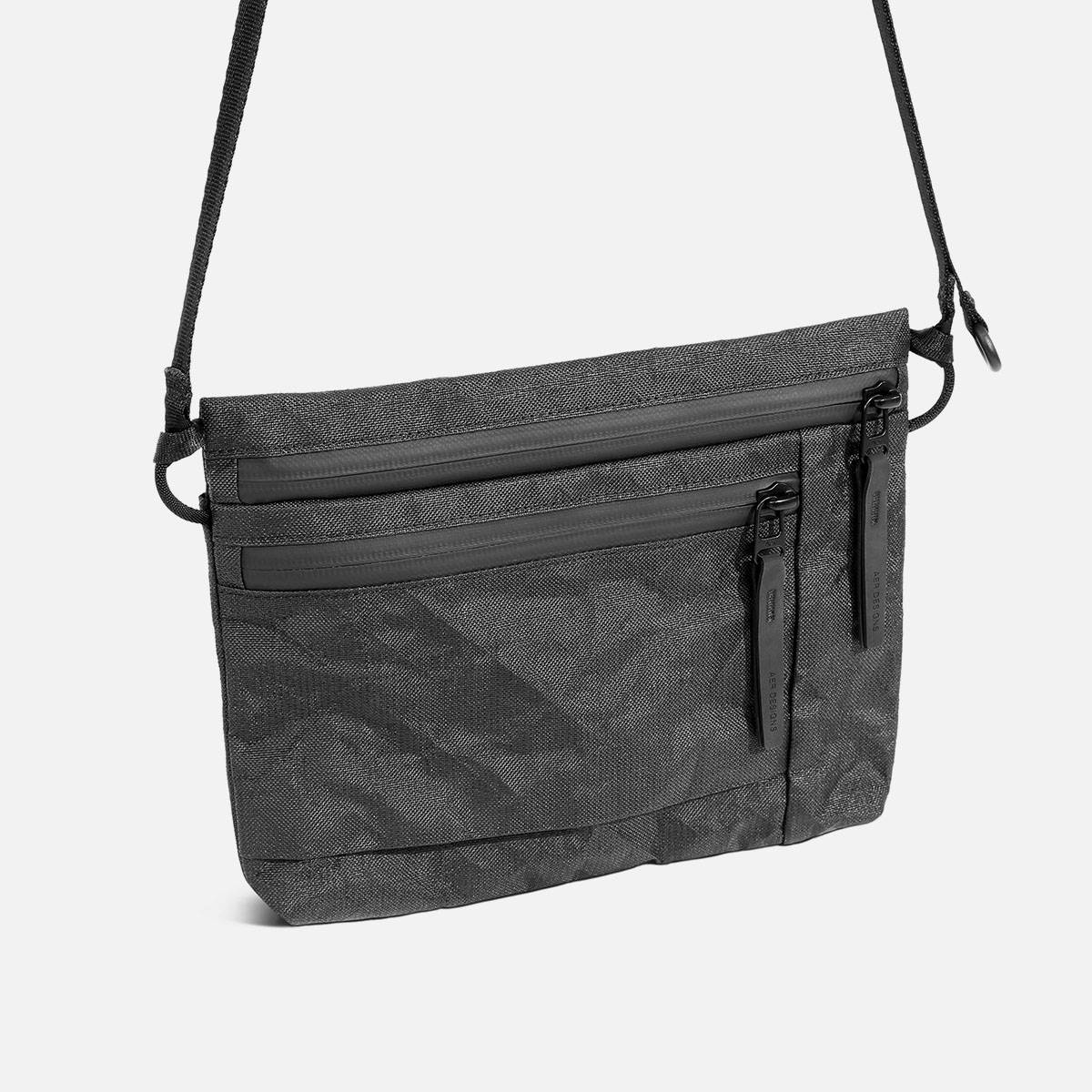 Simple Pouch — Black view 3