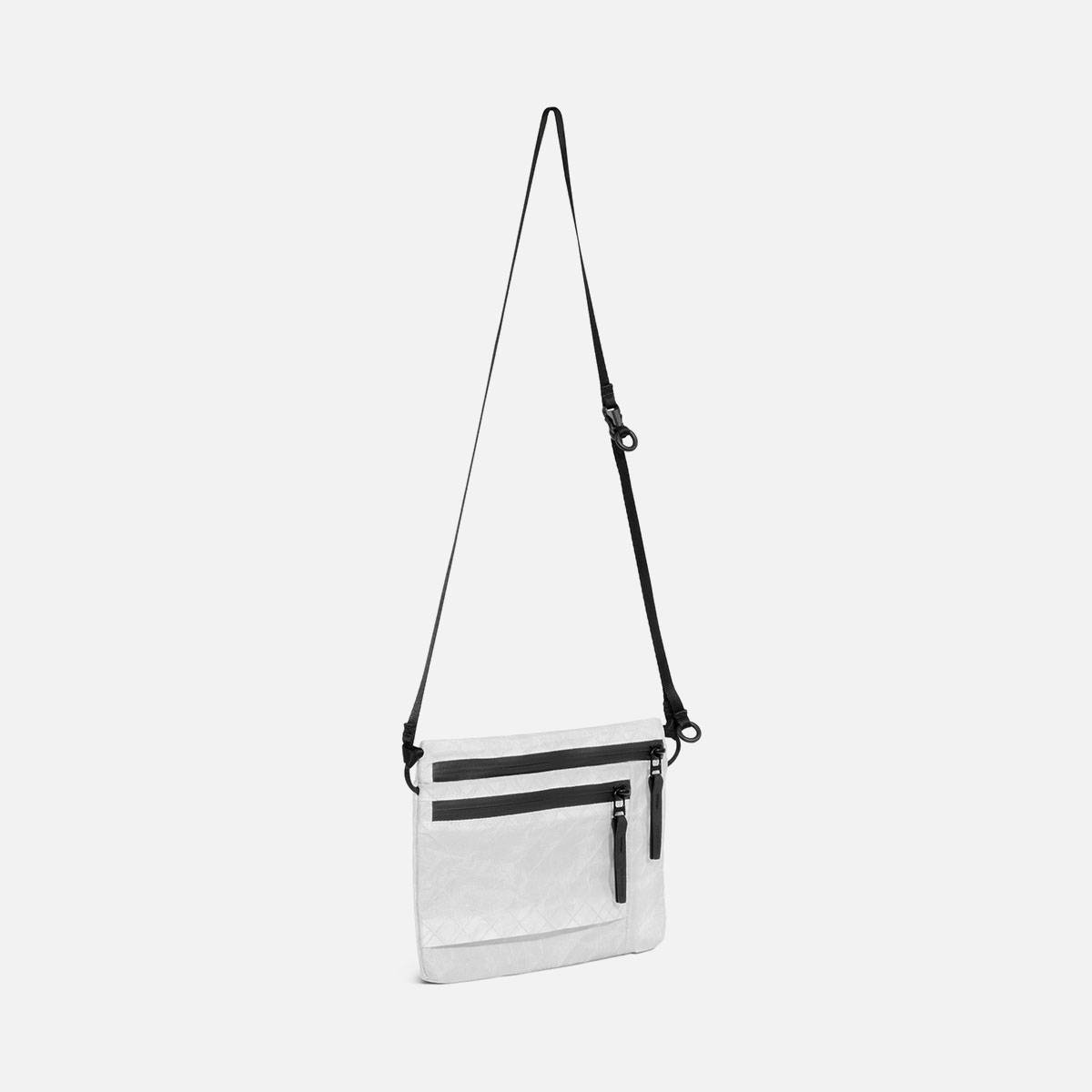 Simple Pouch — White