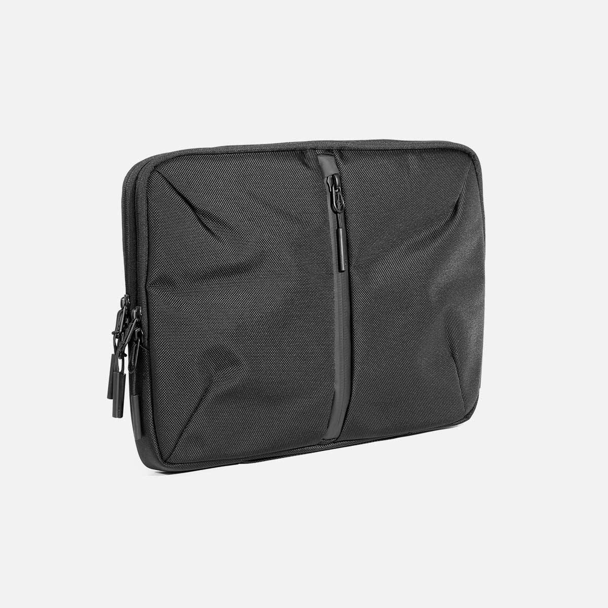 Tech Folio 16" — Black
