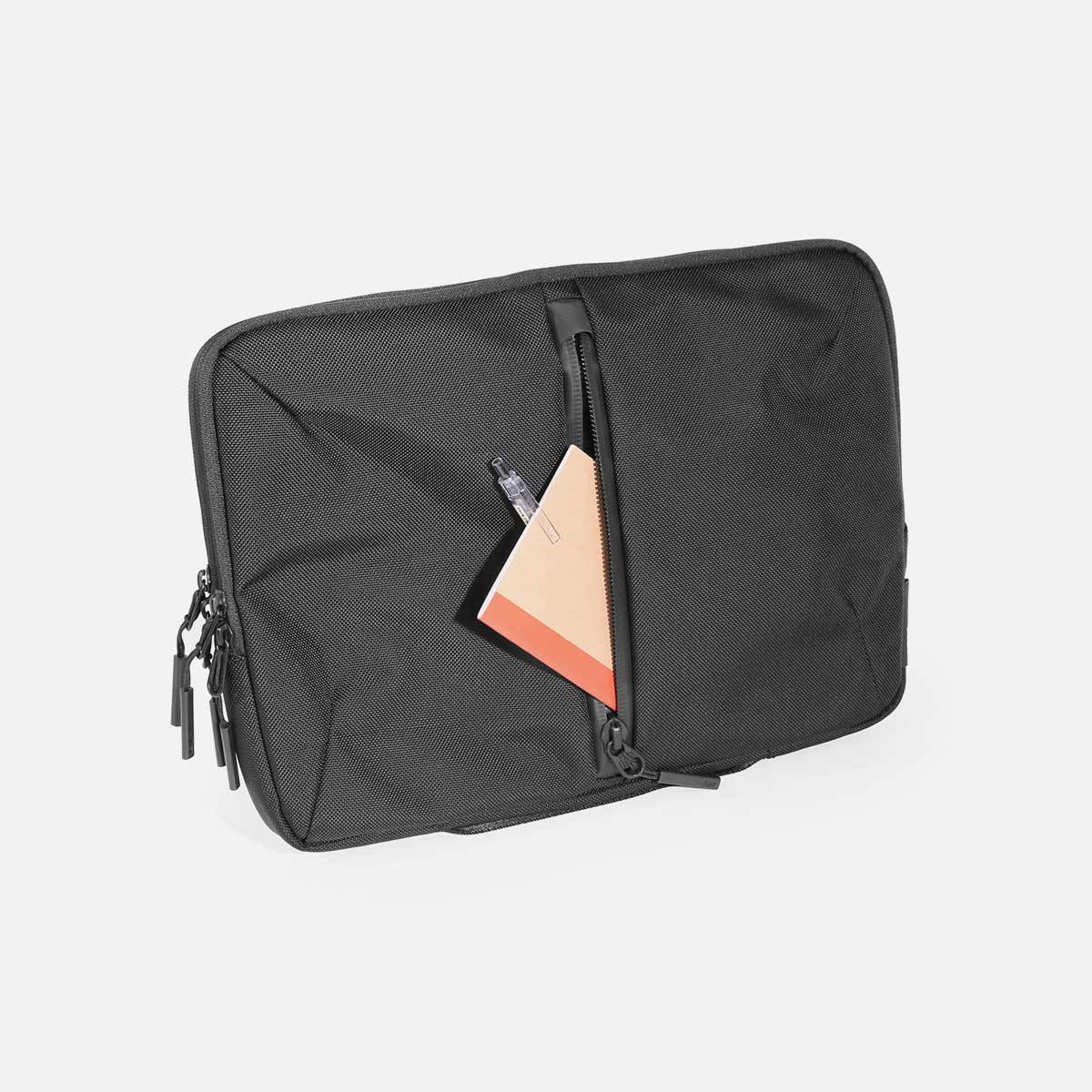 Tech Folio 16" — Black view 3