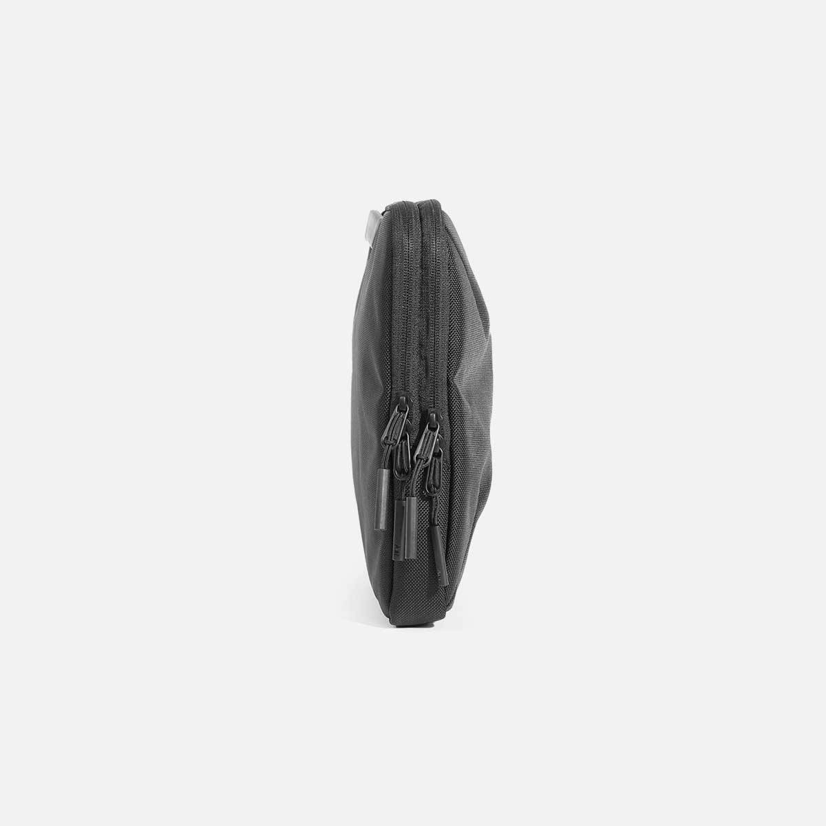 Tech Folio 16" — Black view 6